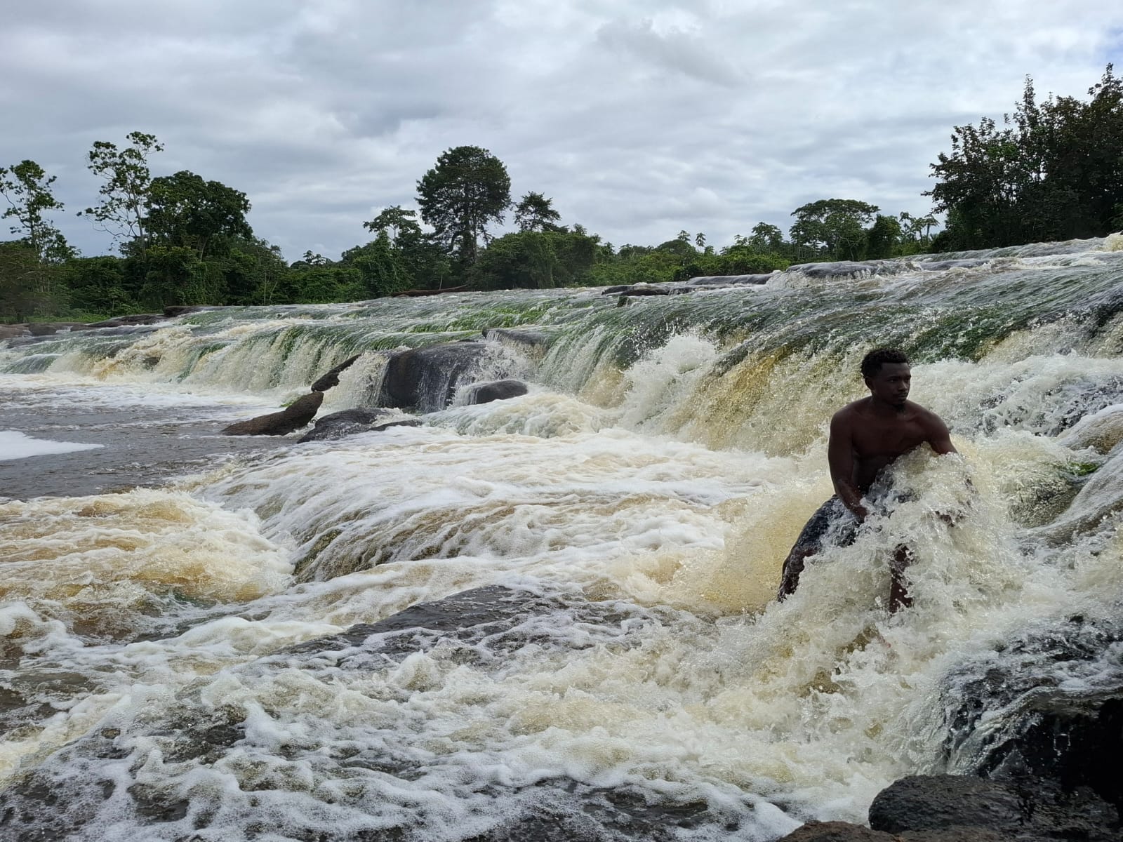 Ananasberg expeditie Suriname