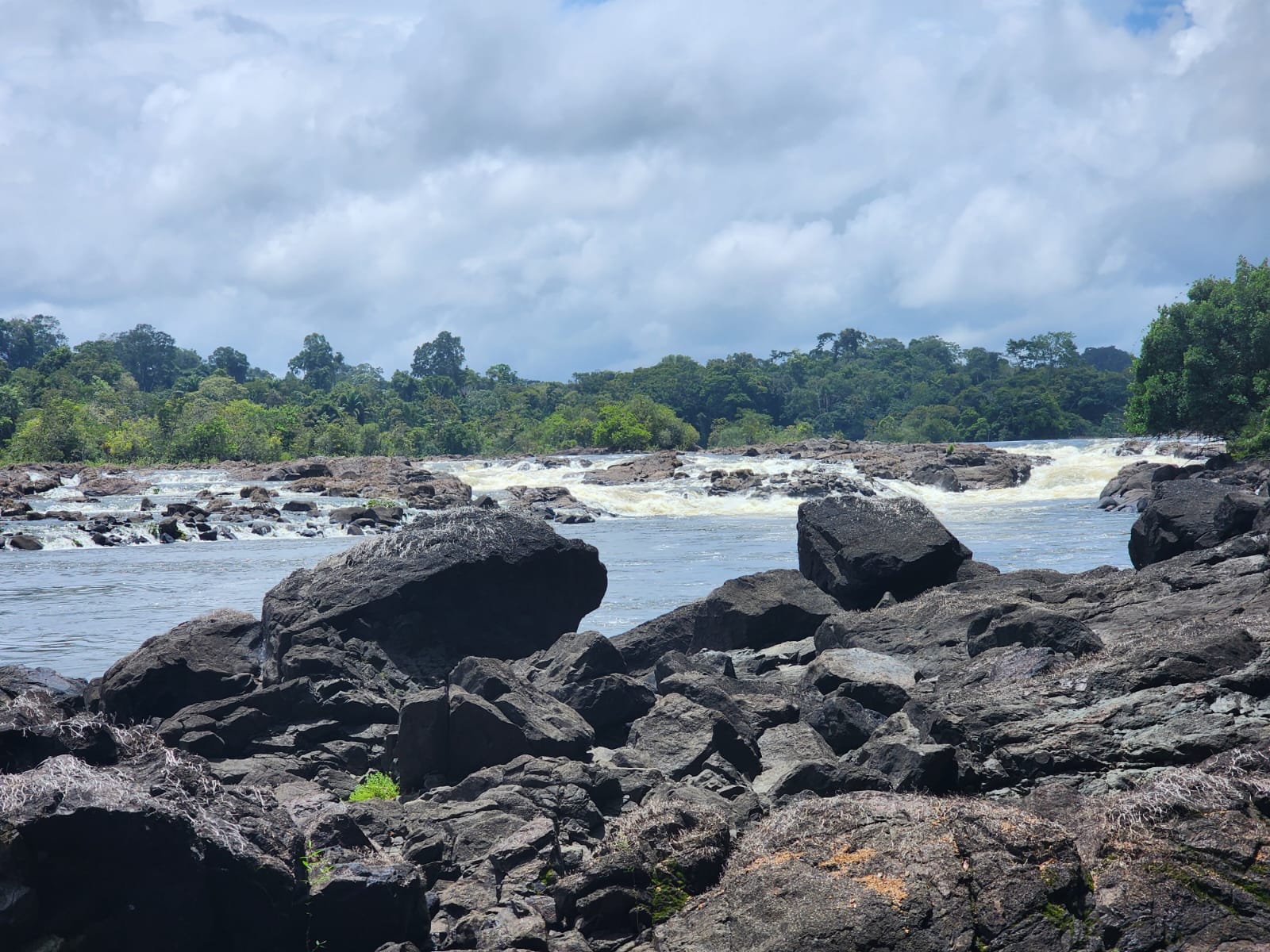 Voltzberg Expeditie Suriname